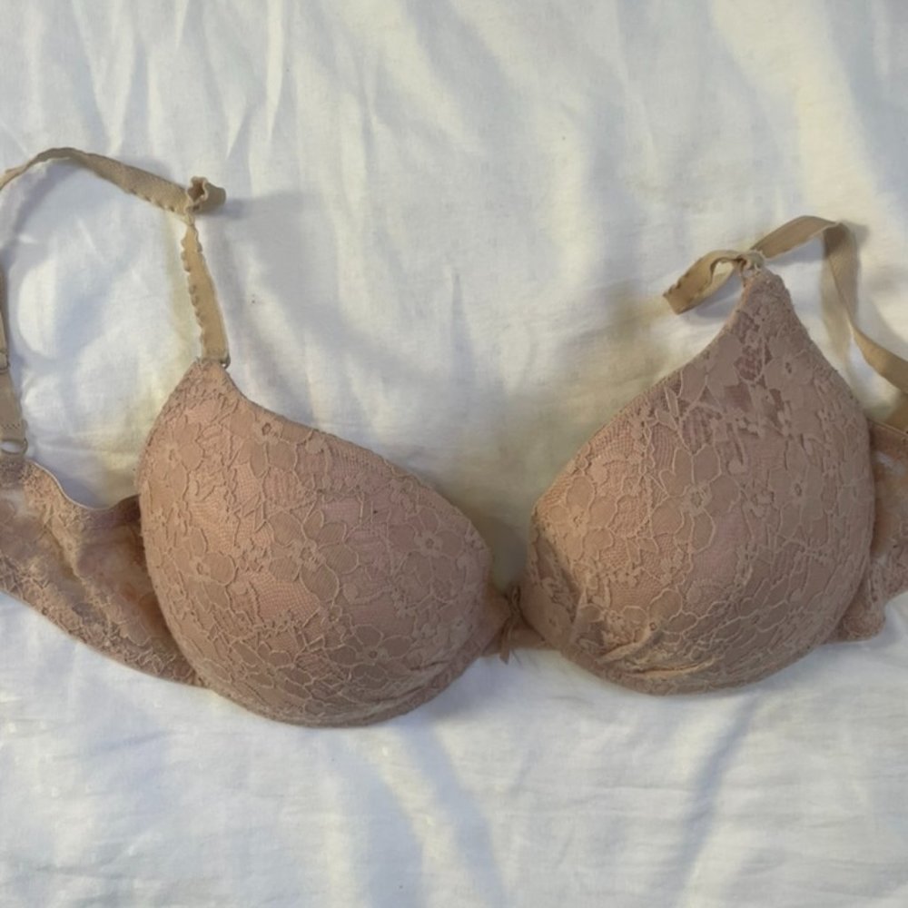 Nude Lace Bra 34 D Tart Underwire & Padding